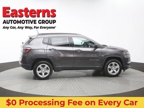 Used 2024 Jeep Compass Latitude AWD/4WD image 39