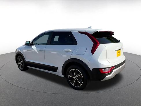 Used 2026 Kia Niro LX FWD image 10