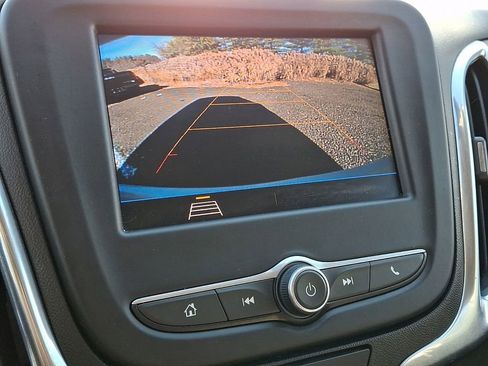 Certified 2021 Chevrolet Equinox LT image 18