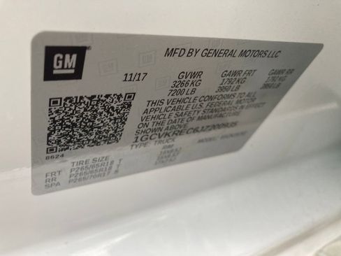 Used 2018 Chevrolet Silverado 1500 LT w/ All Star Edition image 34