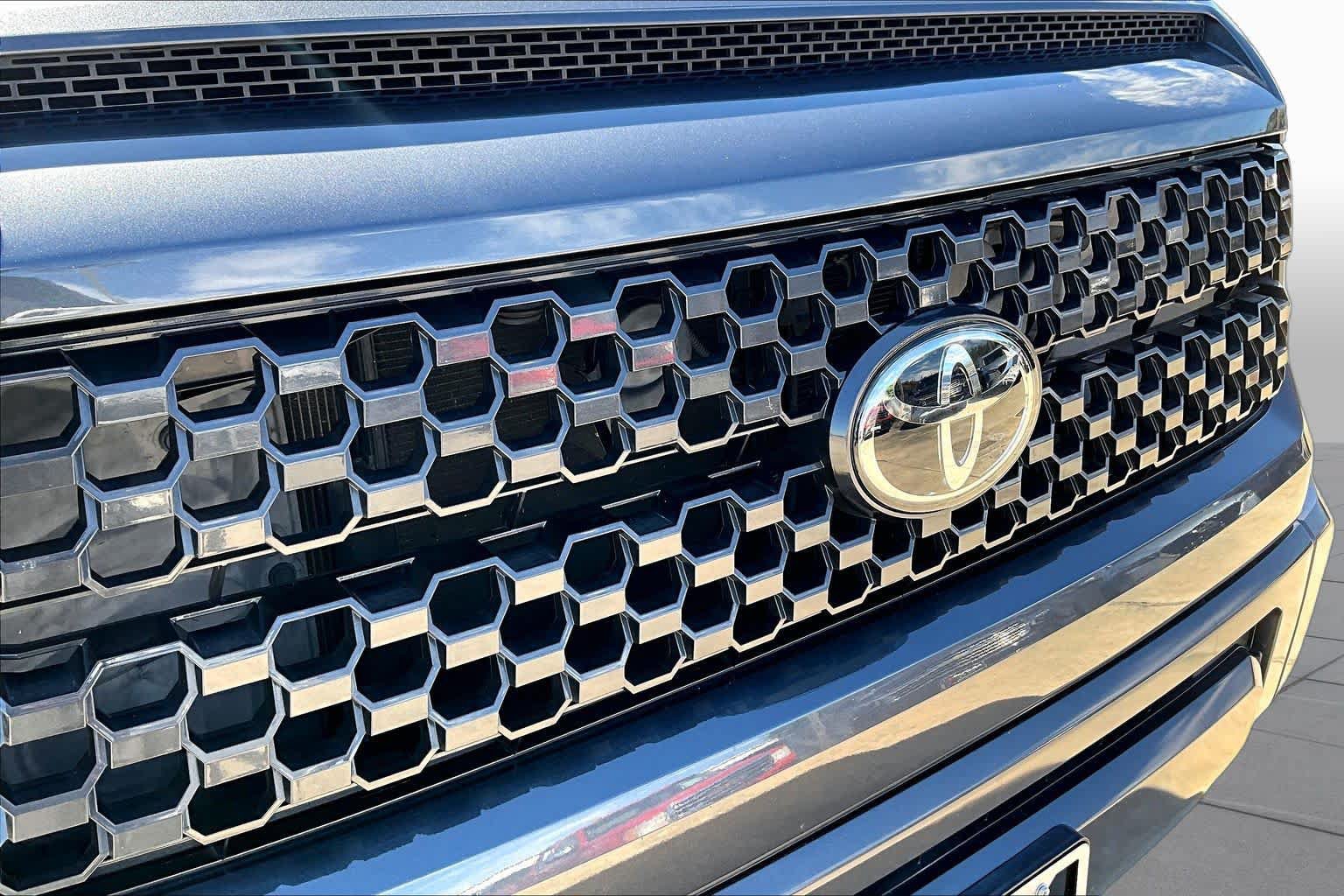 Used 2019 Toyota Tundra Platinum AWD/4WD image 30