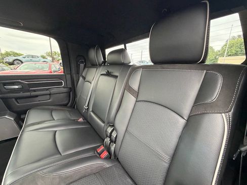 Used 2025 RAM 2500 Laramie AWD/4WD image 38