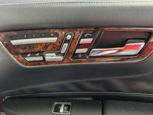 Used 2011 Mercedes-Benz CL 550 4MATIC image 30