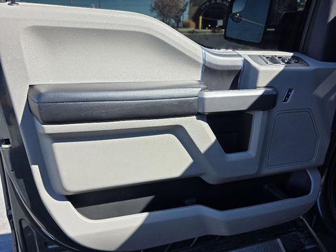 Used 2018 Ford F150 XLT image 14