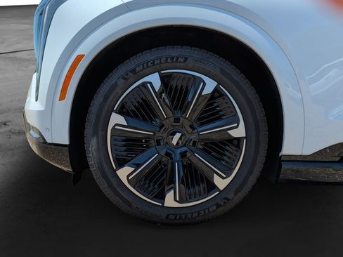 Used 2026 Cadillac Escalade IQ Sport 2 AWD/4WD image 9
