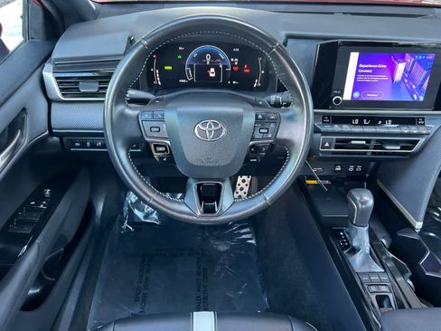 Certified 2025 Toyota Camry SE FWD image 15
