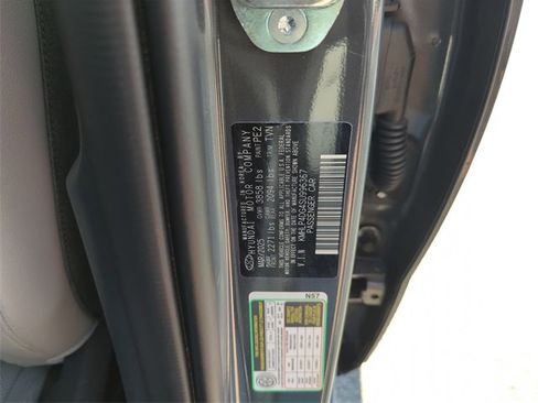 Used 2025 Hyundai Elantra Limited image 50