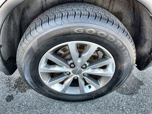 Used 2015 Dodge Durango Limited w/ Nav & Power Liftgate Group AWD/4WD image 19