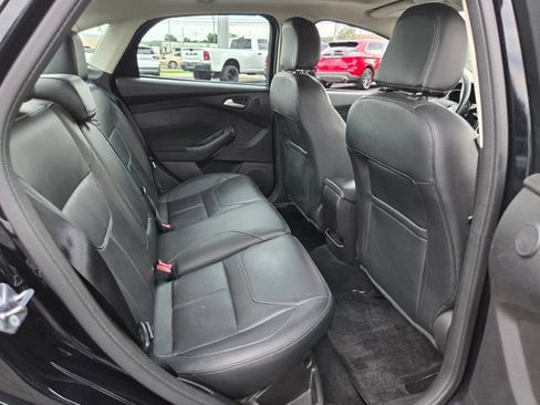 Used 2017 Ford Focus Titanium FWD image 20