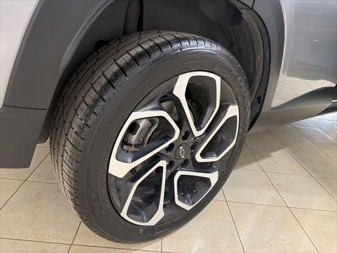 Used 2024 Chevrolet Trax RS FWD image 28