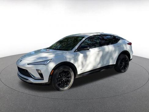 Used 2025 Buick Envista Sport Touring image 8