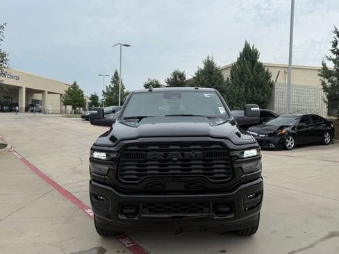 Used 2025 RAM 2500 Big Horn AWD/4WD image 2