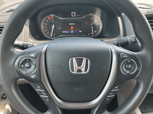 Used 2018 Honda Pilot EX image 23