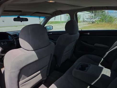 Used 2005 Honda Accord LX image 19