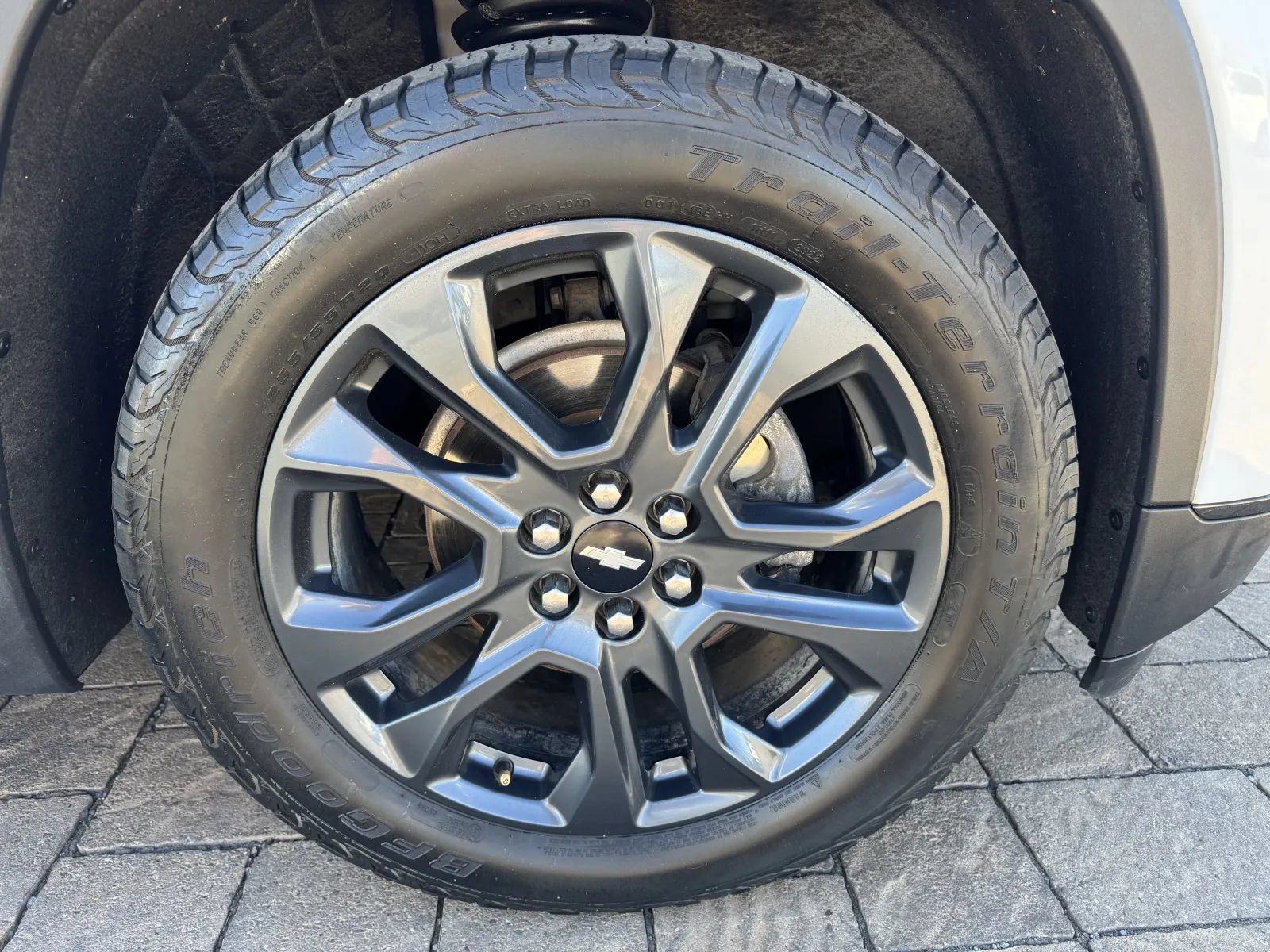 Used 2019 Chevrolet Traverse RS w/ LPO, 'HIT The Road' Package AWD/4WD image 9