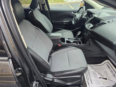Used 2019 Ford Escape SE image 19
