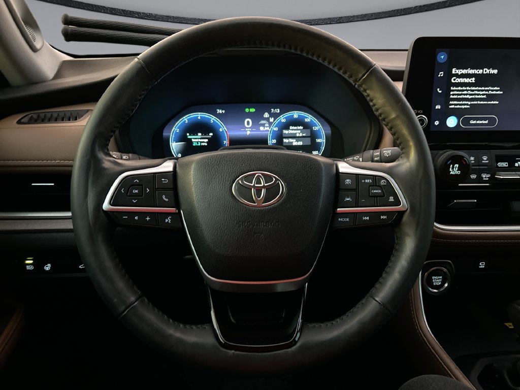 Used 2024 Toyota Grand Highlander AWD image 16