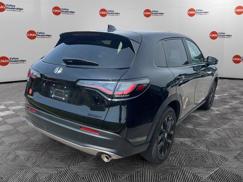 Used 2025 Honda HR-V Sport image 5