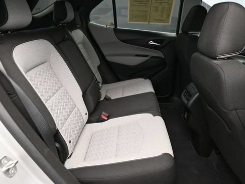 Used 2022 Chevrolet Equinox LS FWD image 29
