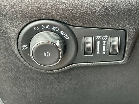 Used 2024 Jeep Compass Latitude AWD/4WD image 31