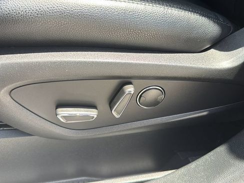 Used 2023 Lincoln Nautilus AWD w/ Premium Package image 10
