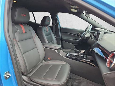 Used 2025 Chevrolet Trax RS w/ Driver Confidence Package image 13