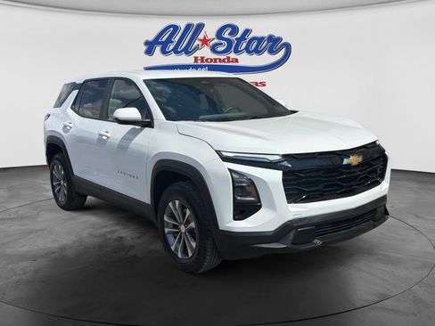 Used 2026 Chevrolet Equinox LT AWD/4WD image 3