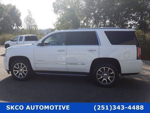 Used 2018 GMC Yukon Denali image 2