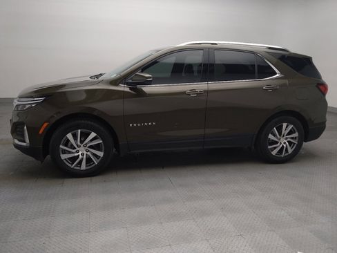 Used 2023 Chevrolet Equinox Premier AWD/4WD image 2