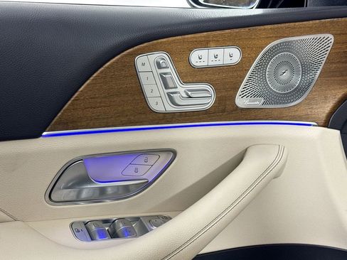 Used 2020 Mercedes-Benz GLS 580 4MATIC image 23