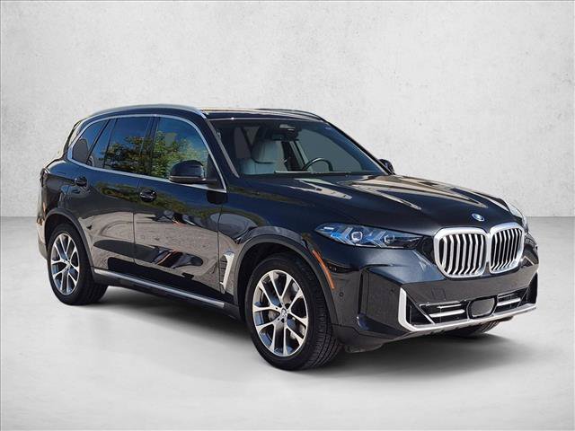 Certified 2026 BMW X5 xDrive50e AWD/4WD image 3