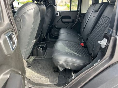 Used 2022 Jeep Wrangler Unlimited Sport image 9