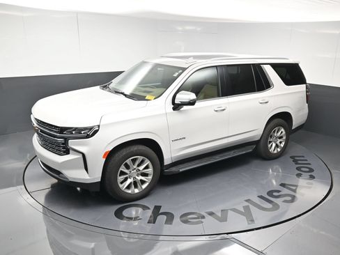 Used 2021 Chevrolet Tahoe Premier w/ Premium Package AWD/4WD image 20