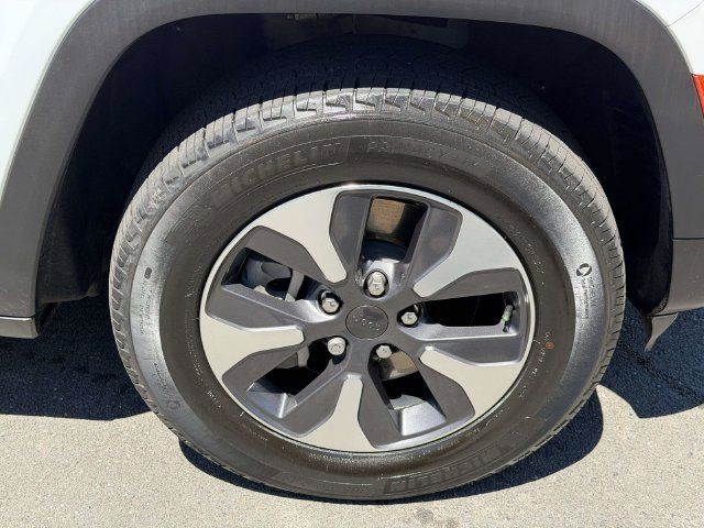 Used 2022 Jeep Grand Cherokee Limited 4xe AWD/4WD image 9