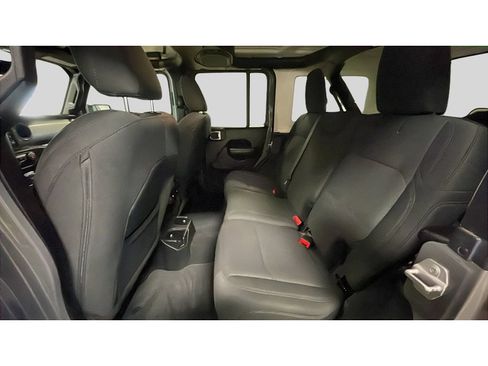 Used 2019 Jeep Wrangler Unlimited Sport S AWD/4WD image 15