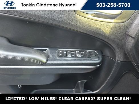 Used 2015 Chrysler 300 Limited w/ Driver Convenience Group image 10