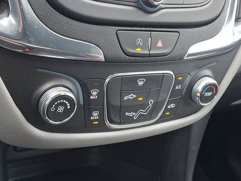 Certified 2023 Chevrolet Equinox LS w/ LS Convenience Package AWD/4WD image 15