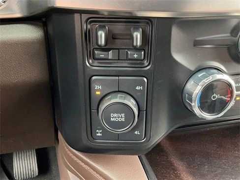 Used 2024 Ford F250 King Ranch w/ FX4 Off-Road Package image 25
