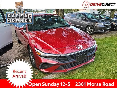Used 2024 Hyundai Elantra SEL FWD image 1
