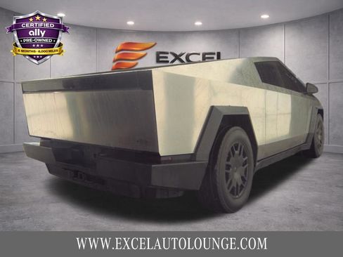 Used 2024 Tesla Cybertruck Cyberbeast AWD/4WD image 7