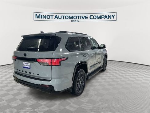 Used 2024 Toyota Sequoia Platinum image 8