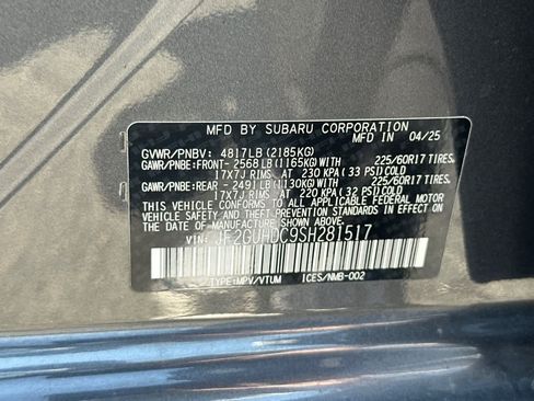 Used 2025 Subaru Crosstrek 2.5i Premium AWD/4WD image 32