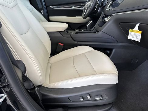 New 2025 Cadillac XT5 Sportv w/ Technology Package image 38