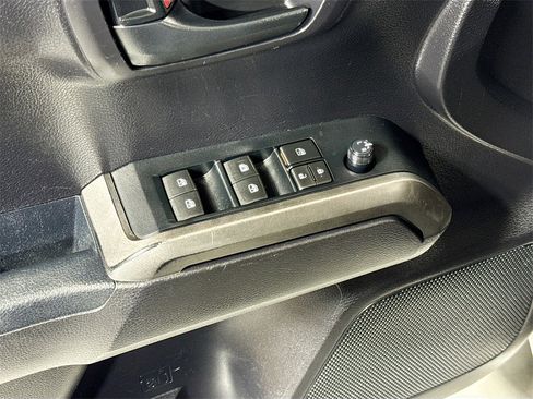 Used 2020 Toyota Tacoma SR5 image 25