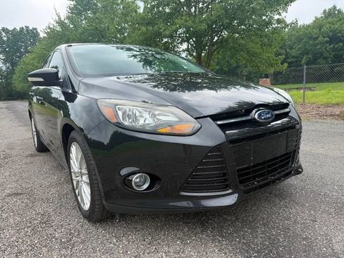 Used 2013 Ford Focus Titanium FWD image 6