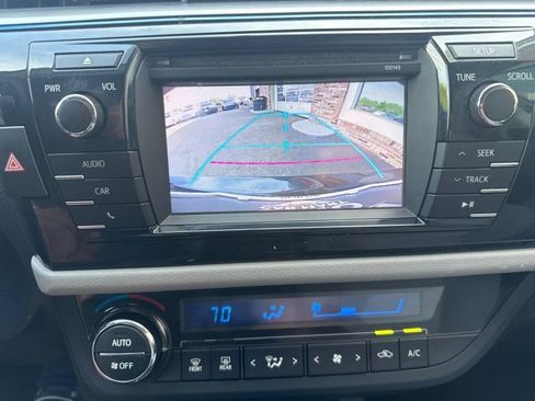 Used 2014 Toyota Corolla LE FWD image 26