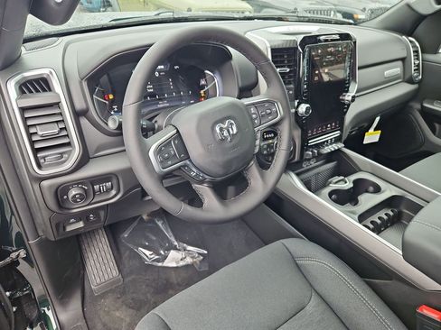New 2026 RAM 1500 4x4 Crew Cab image 13