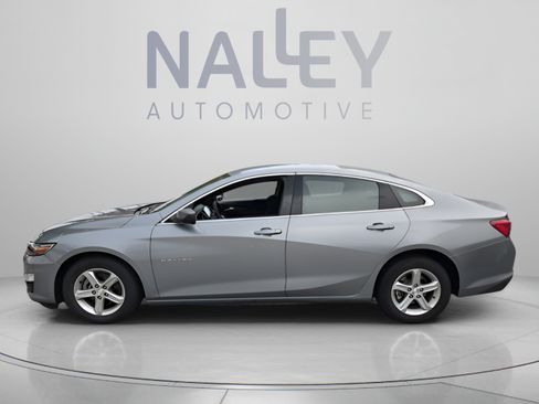 Used 2024 Chevrolet Malibu LT FWD image 2