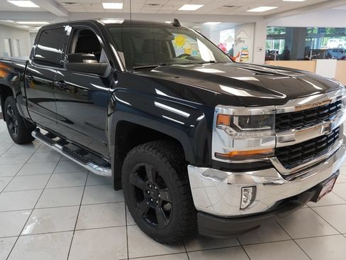 Used 2017 Chevrolet Silverado 1500 LT w/ All Star Edition AWD/4WD image 13