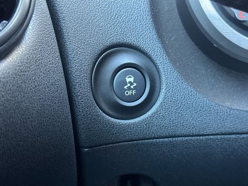 Used 2020 Nissan 370Z image 39